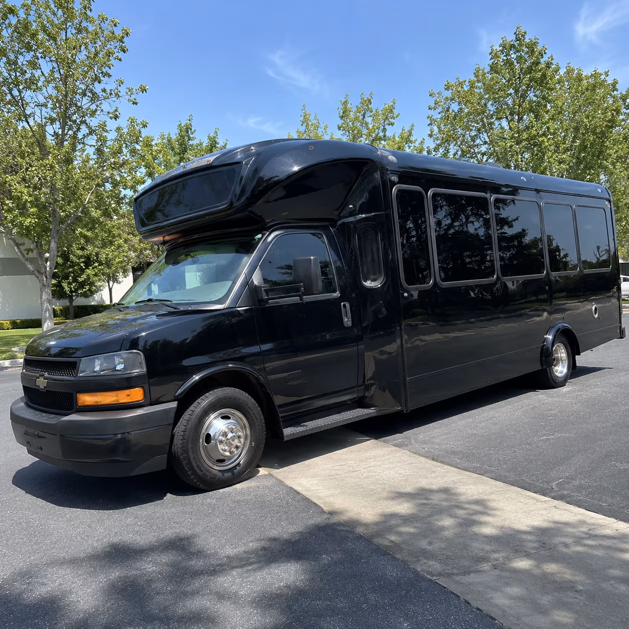 St. Clair Shores Party Bus Rental