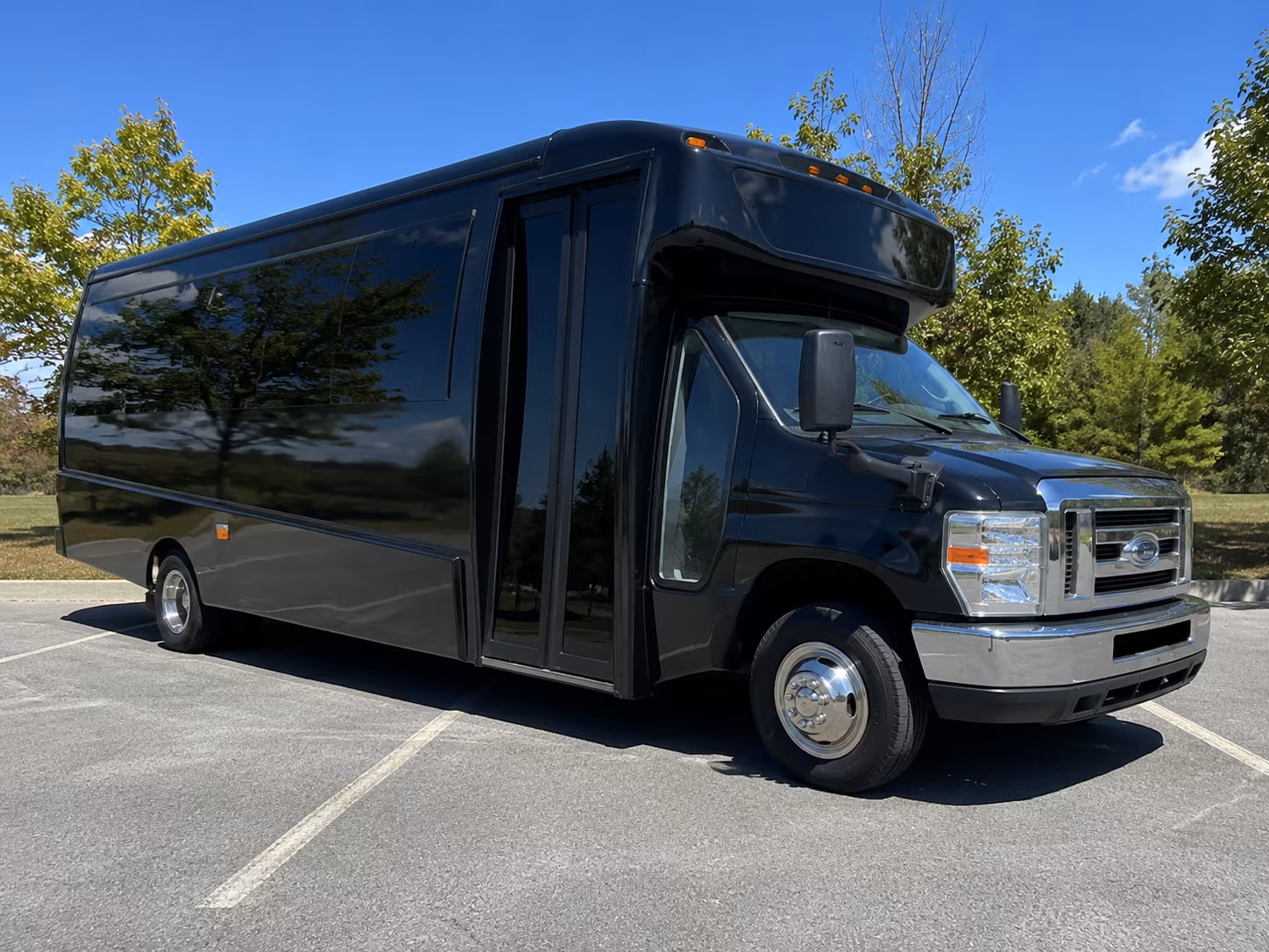 St. Clair Shores Wedding Transportation & Shuttle Service