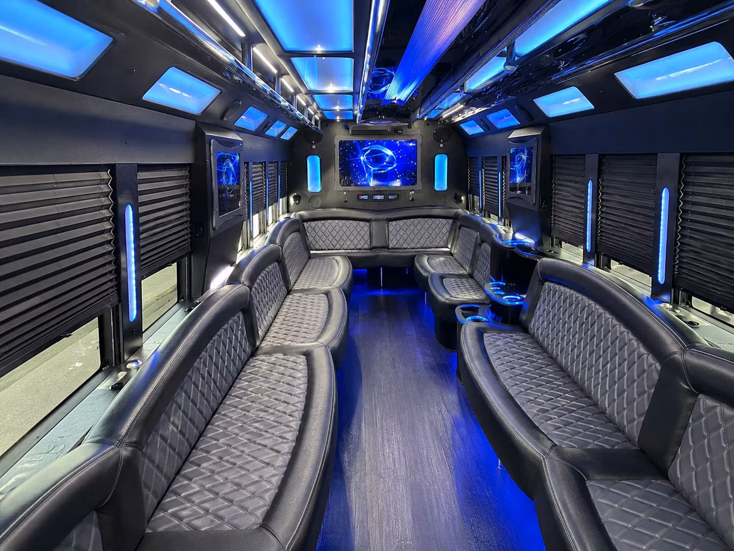 Sterling Heights Birthday, Sweet 16, & Quinceañera Transportation party bus exterior