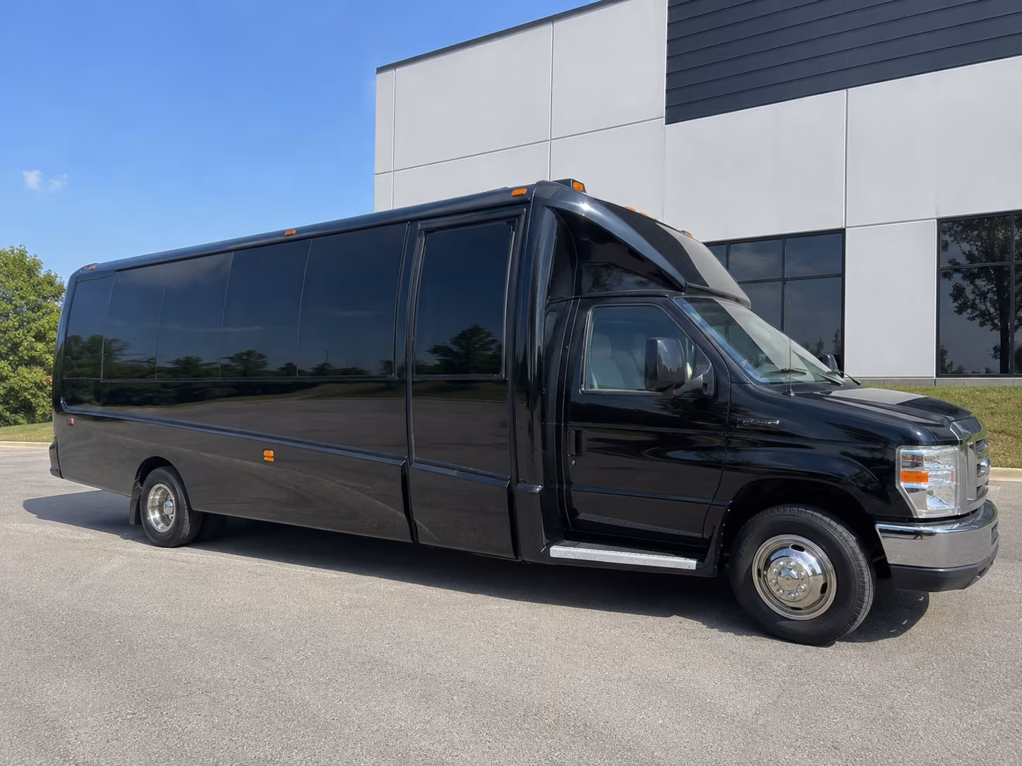 Sterling Heights Wedding Transportation group transportation